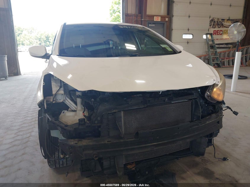 2014 Hyundai Elantra VIN KMHD35LH2EU205192 IAAI salvage auction — FRONT END, Salvage Title, sold $875 on 2026-07-15 (photo 6)