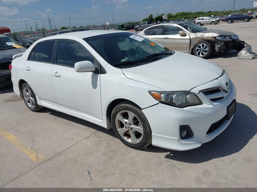 2013 Toyota Corolla VIN 5YFBU4EE7DP211233 IAAI salvage auction — LEFT FRONT, Salvage Title, sold $2,050 on 2026-07-29 (photo 1)