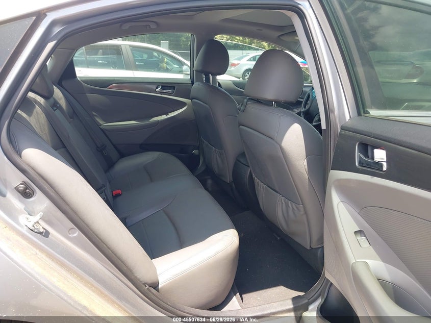 2015 Hyundai Sonata VIN KMHEC4A48FA127132 IAAI salvage auction — NORMAL WEAR, Clear (Georgia), sold $1,800 on 2026-07-29 (photo 8)