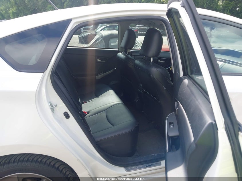 2015 Toyota Prius VIN JTDKN3DU3F0423107 IAAI salvage auction — NORMAL WEAR, Clear (Missouri), sold $3,850 on 2026-07-08 (photo 8)