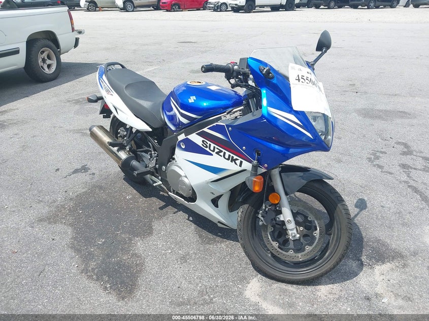 2007 Suzuki Gs500 VIN VTTGM51A572102302 IAAI salvage auction — RIGHT SIDE, Salvage (South Carolina), sold $300 on 2026-09-18 (photo 1)