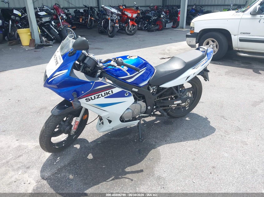 2007 Suzuki Gs500 VIN VTTGM51A572102302 IAAI salvage auction — RIGHT SIDE, Salvage (South Carolina), sold $300 on 2026-09-18 (photo 2)