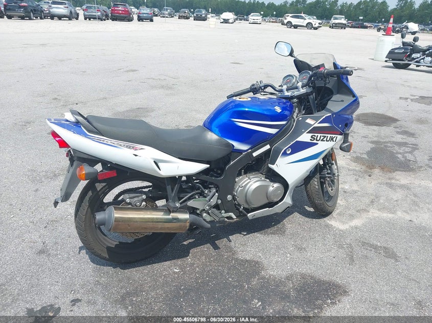 2007 Suzuki Gs500 VIN VTTGM51A572102302 IAAI salvage auction — RIGHT SIDE, Salvage (South Carolina), sold $300 on 2026-09-18 (photo 4)