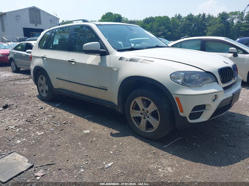 2013 BMW X5 VIN 5UXZV4C55D0G51350 IAAI salvage auction — NORMAL WEAR, Clear (New York), sold $400 on 2026-07-21 (photo 1)