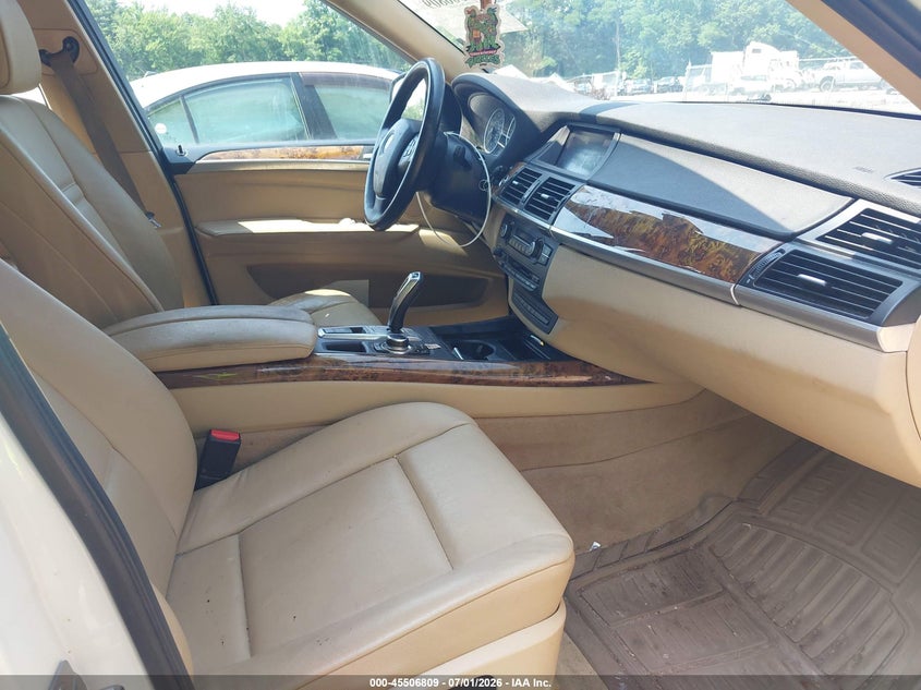 2013 BMW X5 VIN 5UXZV4C55D0G51350 IAAI salvage auction — NORMAL WEAR, Clear (New York), sold $400 on 2026-07-21 (photo 5)