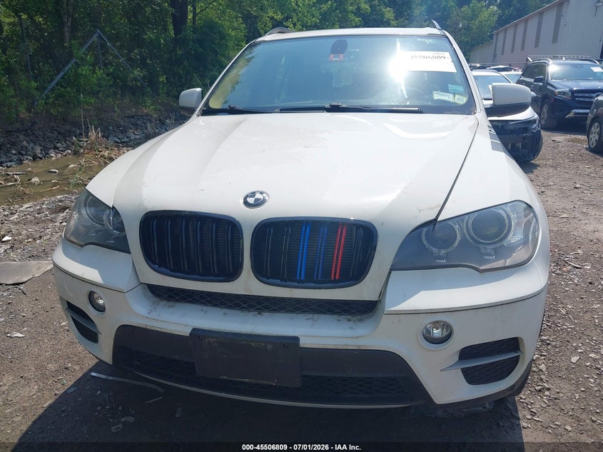 2013 BMW X5 VIN 5UXZV4C55D0G51350 IAAI salvage auction — NORMAL WEAR, Clear (New York), sold $400 on 2026-07-21 (photo 6)