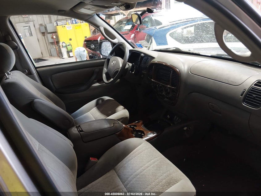 2005 Toyota Tundra VIN 5TBDT44185S467635 IAAI salvage auction — RIGHT FRONT, Clear (Wisconsin), sold $3,225 on 2026-07-22 (photo 5)