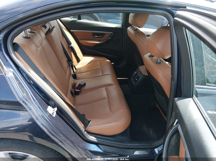 2016 BMW 3er VIN WBA8E3G59GNT78500 IAAI salvage auction — UNKNOWN, Salvage Title, sold $3,650 on 2026-07-30 (photo 8)