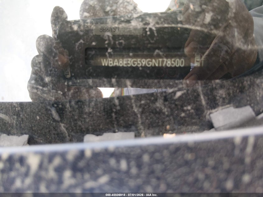 2016 BMW 3er VIN WBA8E3G59GNT78500 IAAI salvage auction — UNKNOWN, Salvage Title, sold $3,650 on 2026-07-30 (photo 9)