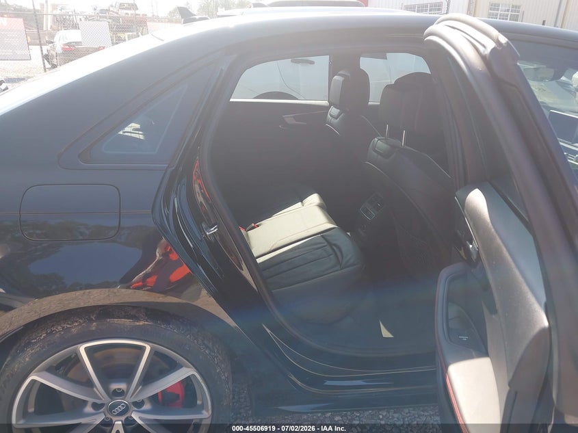 2018 Audi A4 VIN WAUENAF46JN001033 IAAI salvage auction — WATER/FLOOD, Flood (Mississippi), sold $5,650 on 2026-07-31 (photo 8)