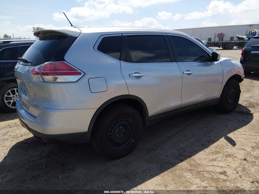 2015 Nissan Rogue VIN KNMAT2MV2FP531133 IAAI salvage auction — RIGHT FRONT, Salvage Title, sold $350 on 2026-07-16 (photo 4)