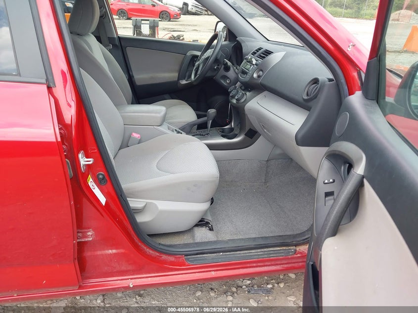 2011 Toyota Rav4 VIN JTMBF4DV7B5047357 IAAI salvage auction — NORMAL WEAR, Clear-Endorsement (Wisconsin), sold $1,350 on 2026-07-30 (photo 5)