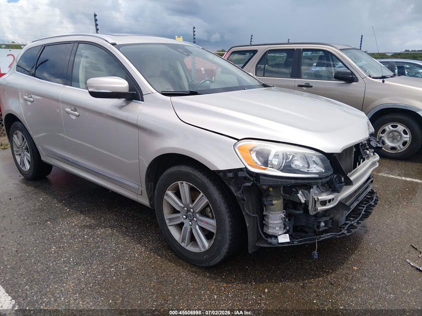2017 Volvo Xc60 VIN YV440MDU3H2018835 IAAI salvage auction — FRONT END, Wait Title, sold $3,100 on 2026-08-17 (photo 1)