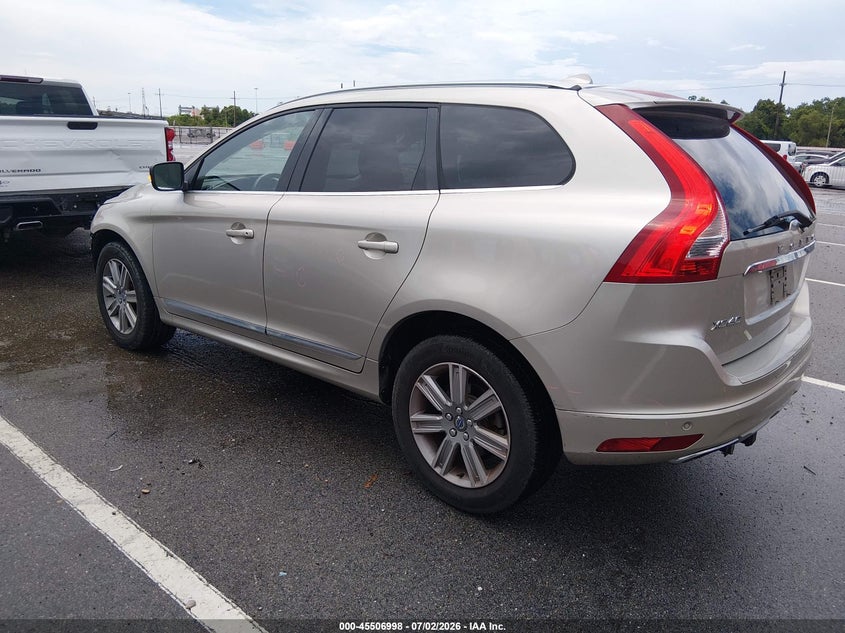 2017 Volvo Xc60 VIN YV440MDU3H2018835 IAAI salvage auction — FRONT END, Wait Title, sold $3,100 on 2026-08-17 (photo 3)