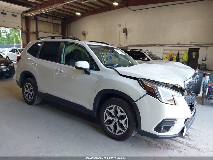 2022 Subaru Forester VIN JF2SKAEC8NH431790 IAAI salvage auction — FRONT END, Salvage Title, sold $2,800 on 2026-08-01 (photo 1)