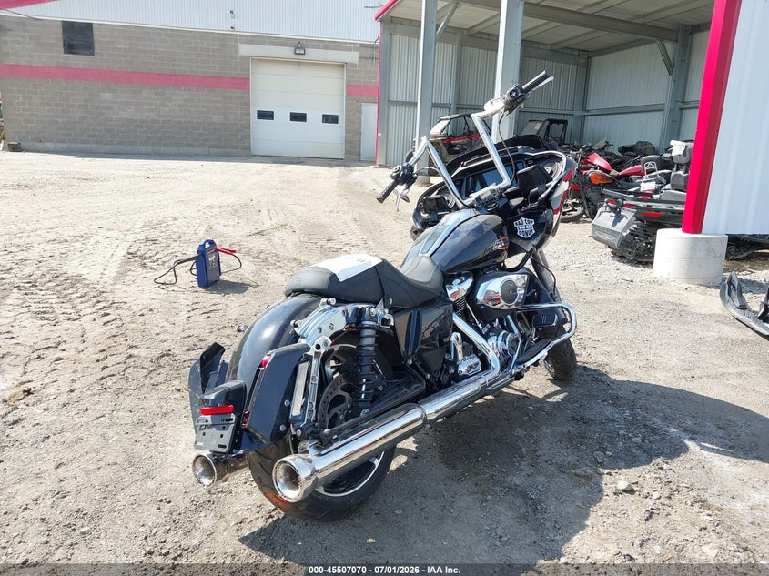 2024 Harley-davidson Road glide VIN 1HD1KH718RB633339 IAAI salvage auction — LEFT SIDE, Salvage Title, sold $10,450 on 2026-09-21 (photo 4)
