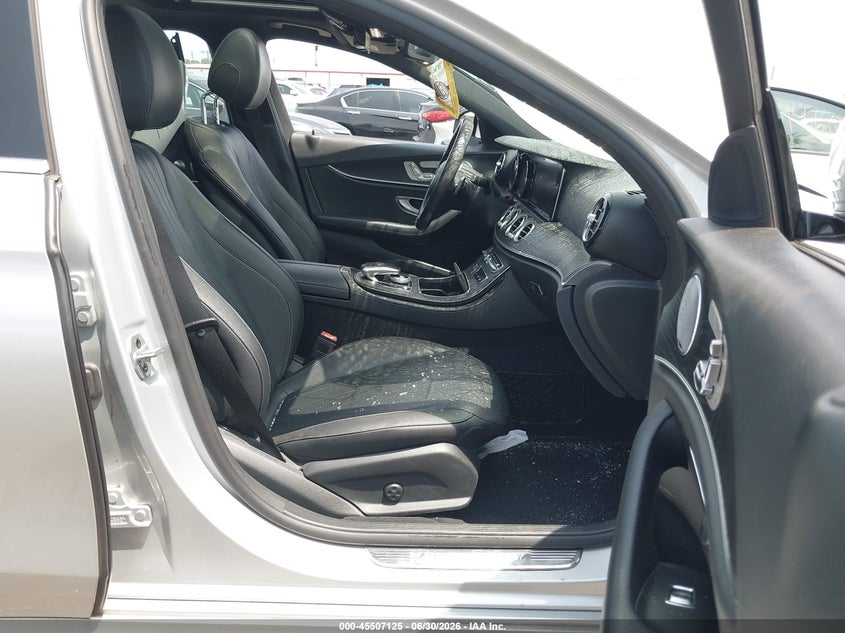2019 Mercedes-benz E-klasse VIN WDDZF4KB7KA595377 IAAI salvage auction — FRONT END, Salvage Title, sold $8,650 on 2026-08-10 (photo 5)