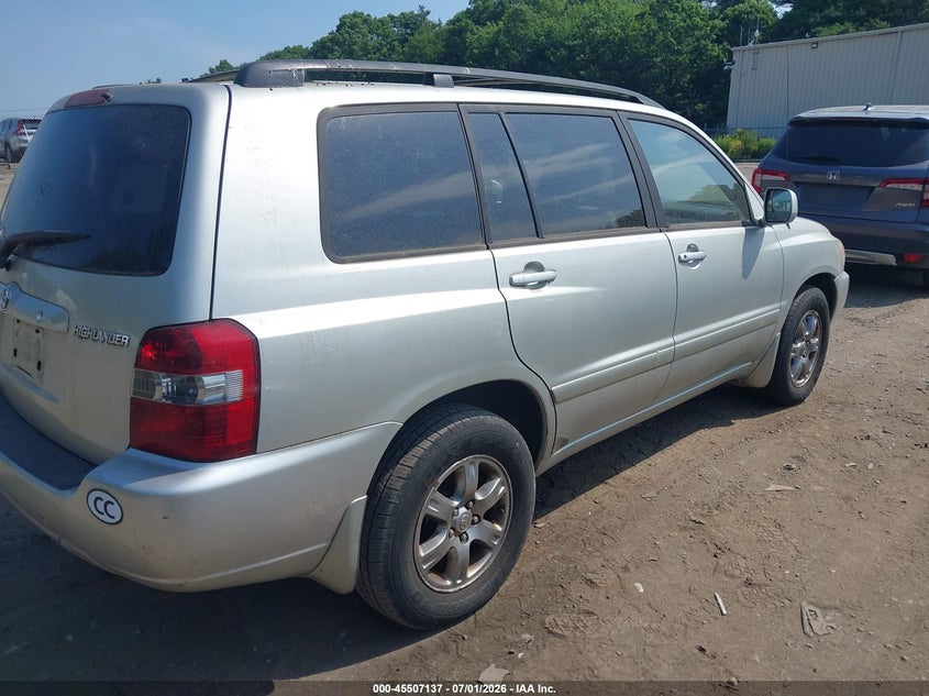 2004 Toyota Highlander VIN JTEDP21A840029960 IAAI salvage auction — NORMAL WEAR, Clear (Massachusetts), sold $675 on 2026-07-07 (photo 4)