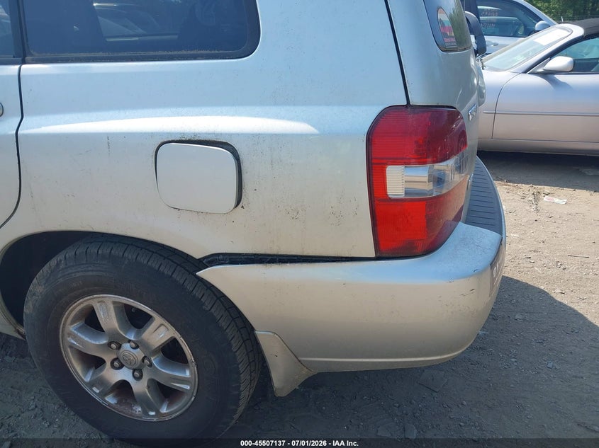2004 Toyota Highlander VIN JTEDP21A840029960 IAAI salvage auction — NORMAL WEAR, Clear (Massachusetts), sold $675 on 2026-07-07 (photo 6)