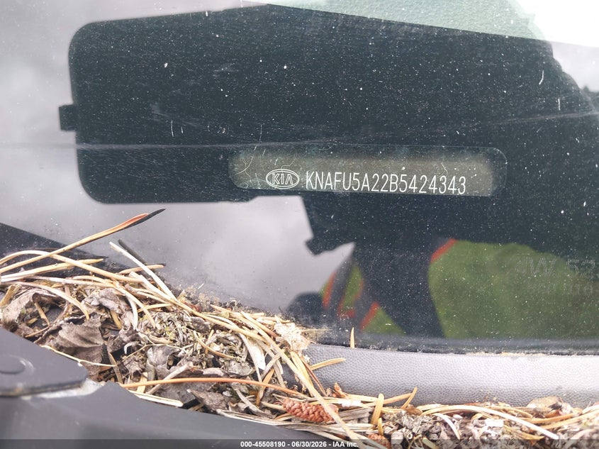 2011 Kia Forte VIN KNAFU5A22B5424343 IAAI salvage auction — NORMAL WEAR, Peddle Clear Public-Restricted (Oregon), sold $100 on 2026-07-28 (photo 9)