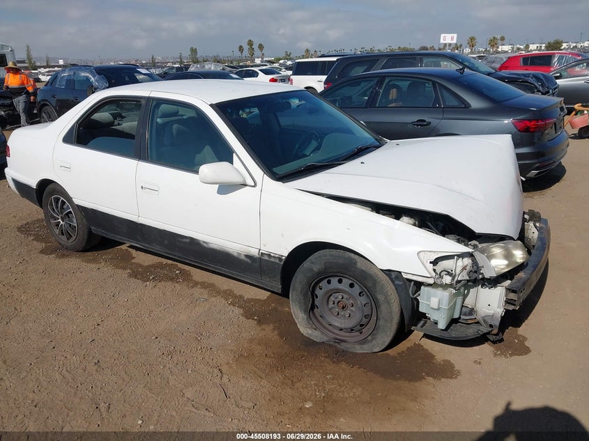 2001 Toyota Camry VIN JT2BG22K610545466 IAAI salvage auction — NORMAL WEAR, Salvage (California), sold $325 on 2026-07-29 (photo 1)