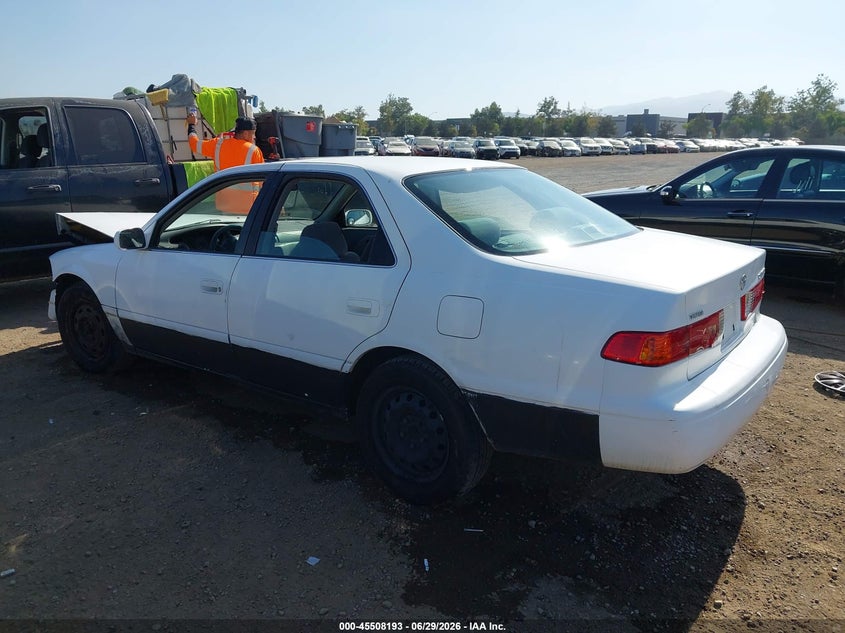 2001 Toyota Camry VIN JT2BG22K610545466 IAAI salvage auction — NORMAL WEAR, Salvage (California), sold $325 on 2026-07-29 (photo 3)