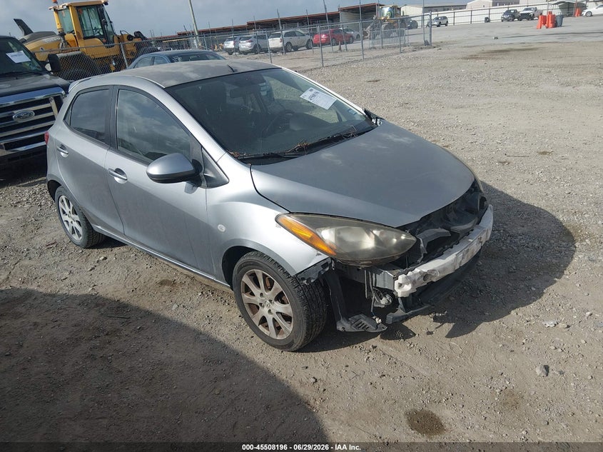 2011 Mazda 2 VIN JM1DE1HY4B0113715 IAAI salvage auction — NORMAL WEAR, Original (Texas), sold $700 on 2026-07-28 (photo 1)