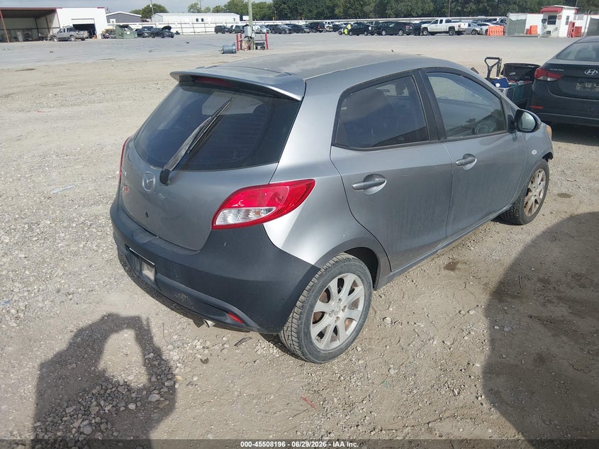 2011 Mazda 2 VIN JM1DE1HY4B0113715 IAAI salvage auction — NORMAL WEAR, Original (Texas), sold $700 on 2026-07-28 (photo 4)