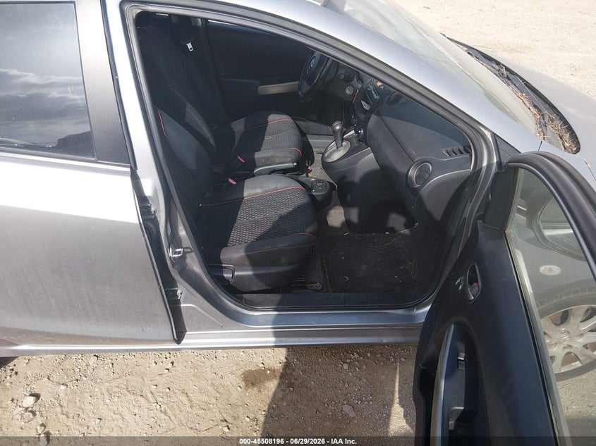 2011 Mazda 2 VIN JM1DE1HY4B0113715 IAAI salvage auction — NORMAL WEAR, Original (Texas), sold $700 on 2026-07-28 (photo 5)