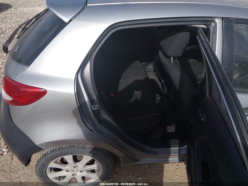2011 Mazda 2 VIN JM1DE1HY4B0113715 IAAI salvage auction — NORMAL WEAR, Original (Texas), sold $700 on 2026-07-28 (photo 8)