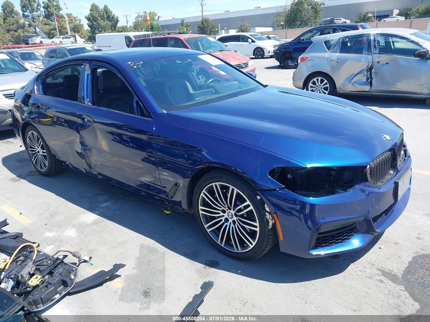 2019 BMW 5er VIN WBAJE5C54KWW39781 IAAI salvage auction — RIGHT SIDE, Salvage Title, sold $13,300 on 2026-08-03 (photo 1)