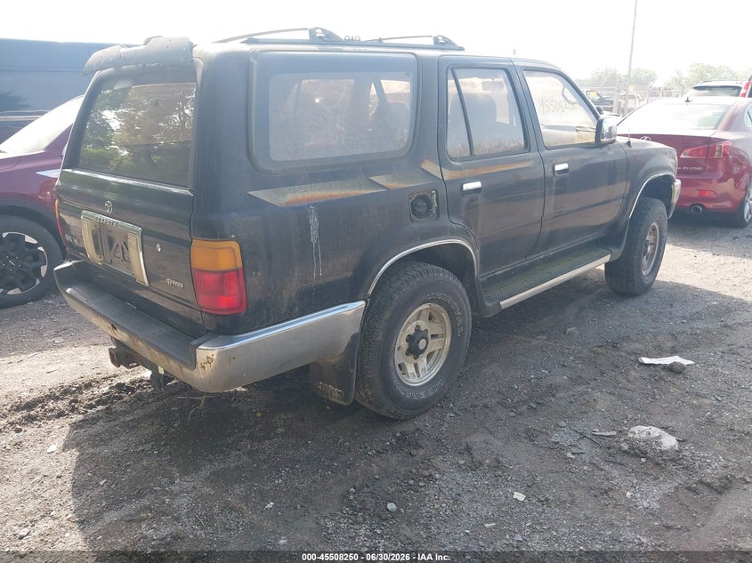 1994 Toyota 4runner VIN JT3VN39W2R8064365 IAAI salvage auction — NORMAL WEAR, Clear (Indiana), sold $825 on 2026-07-08 (photo 4)