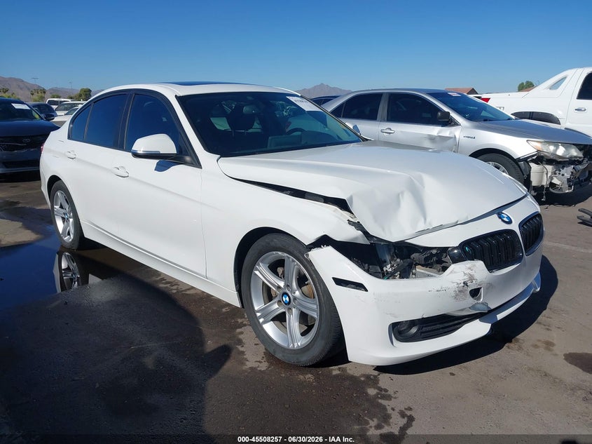 2015 BMW 3er VIN WBA3A5G58FNS91154 IAAI salvage auction — RIGHT FRONT, Salvage (Arizona), sold $1,400 on 2026-07-28 (photo 1)