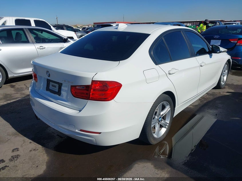 2015 BMW 3er VIN WBA3A5G58FNS91154 IAAI salvage auction — RIGHT FRONT, Salvage (Arizona), sold $1,400 on 2026-07-28 (photo 4)