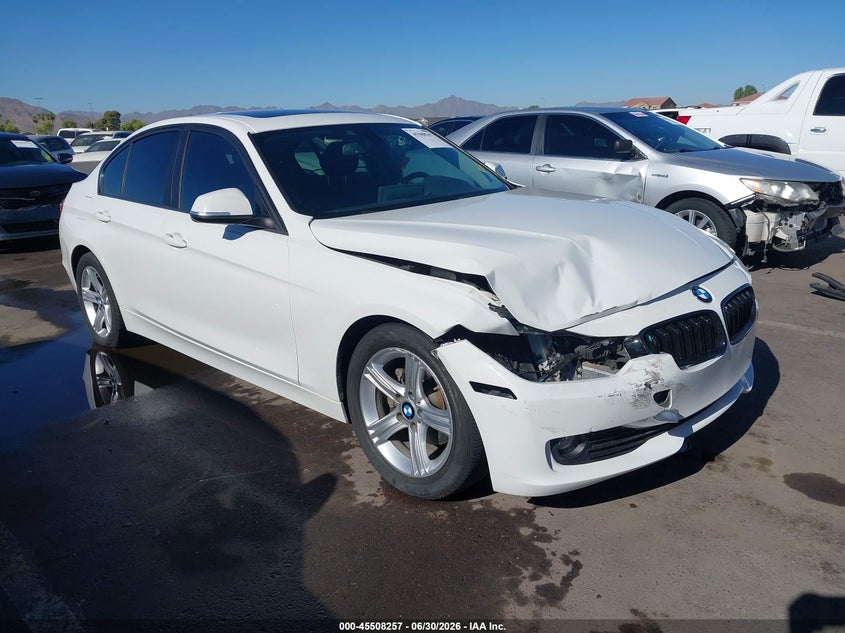 2015 BMW 3er VIN WBA3A5G58FNS91154 IAAI salvage auction — RIGHT FRONT, Salvage (Arizona), sold $1,400 on 2026-07-28 (photo 6)