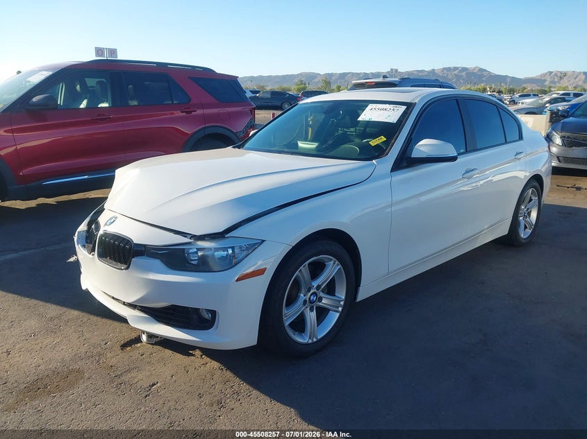 2015 BMW 3er VIN WBA3A5G58FNS91154 IAAI salvage auction — RIGHT FRONT, Salvage (Arizona), sold $1,400 on 2026-07-28 (photo 2)