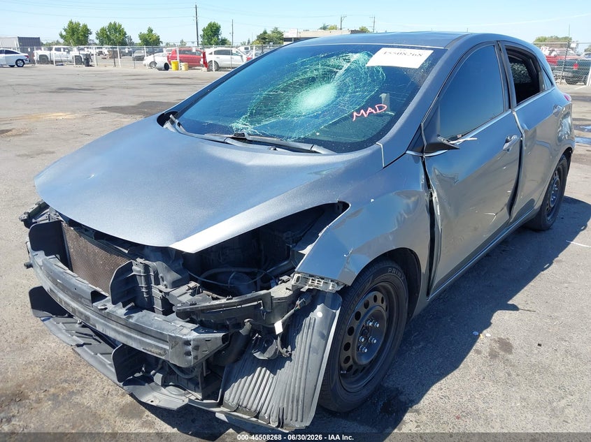2017 Hyundai Elantra VIN KMHD35LH2HU380594 IAAI salvage auction — SIDE, Salvage (California), sold $225 on 2026-07-29 (photo 6)
