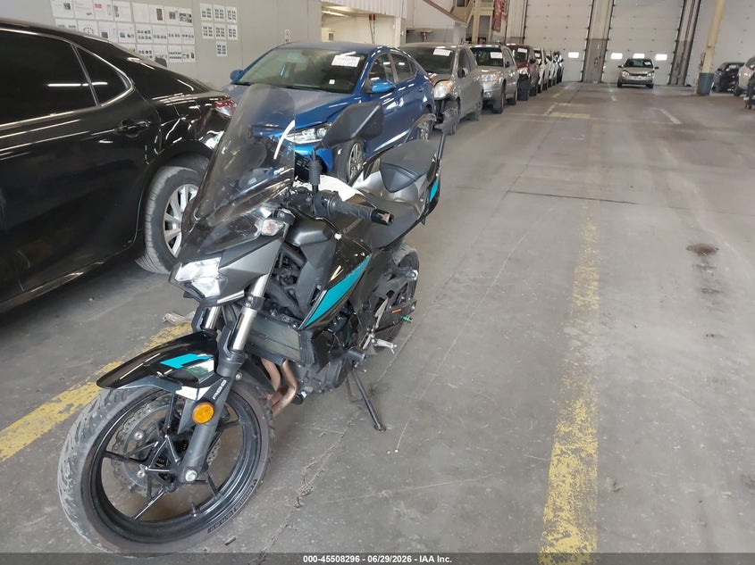 2023 Kawasaki Er VIN JKAERKD17PDAL6441 IAAI salvage auction — FRONT & REAR, Salvage (Oregon), sold $1,150 on 2026-09-16 (photo 2)