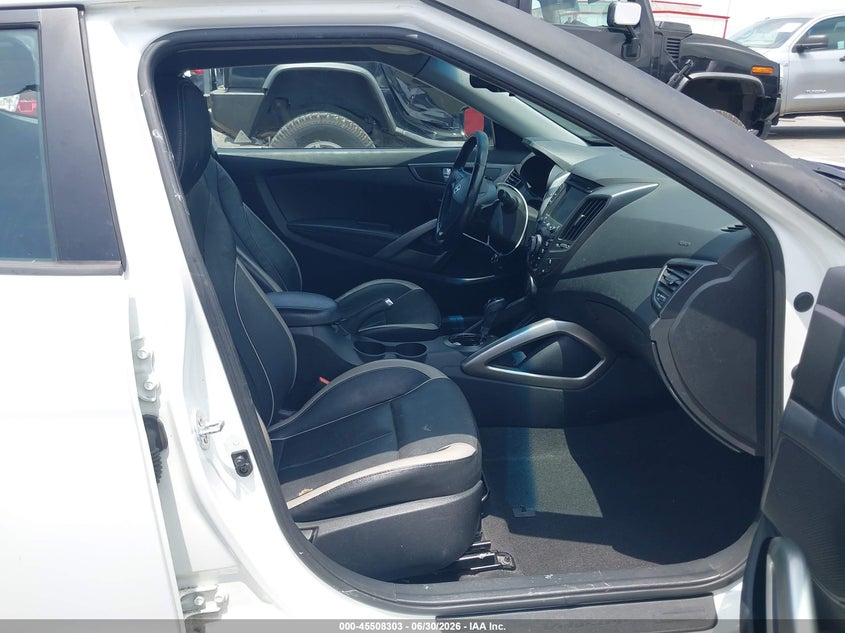 2013 Hyundai Veloster VIN KMHTC6AE8DU175642 IAAI salvage auction — FRONT END, Salvage (California), sold $825 on 2026-07-16 (photo 5)