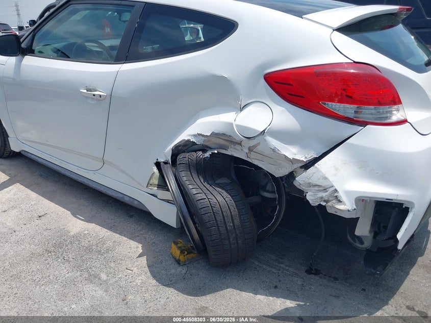 2013 Hyundai Veloster VIN KMHTC6AE8DU175642 IAAI salvage auction — FRONT END, Salvage (California), sold $825 on 2026-07-16 (photo 6)