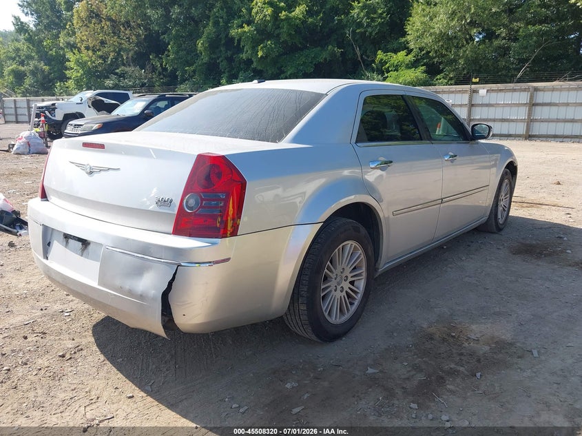 2010 Chrysler 300 VIN 2C3CA5CV9AH289895 IAAI salvage auction — REAR END, Clear (Tennessee), sold $750 on 2026-07-19 (photo 4)