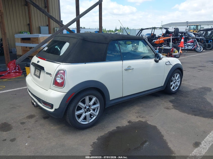2011 Mini Cooper VIN WMWZP3C55BT249033 IAAI salvage auction — NORMAL WEAR, Peddle Clear Public-Restricted (Oregon), sold $1,200 on 2026-07-28 (photo 4)