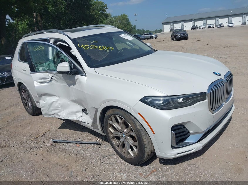 2022 BMW X7 VIN 5UXCW2C09N9L58976 — IAAI salvage auction photo