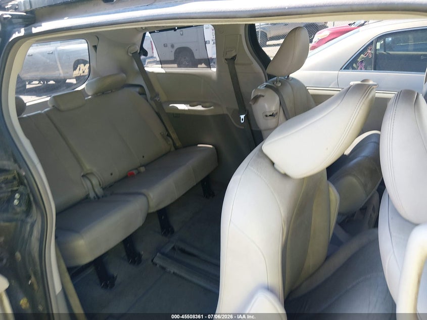 2014 Toyota Sienna VIN 5TDYK3DCXES473959 IAAI salvage auction — NORMAL WEAR, Clear (Idaho), sold $2,025 on 2026-07-10 (photo 8)