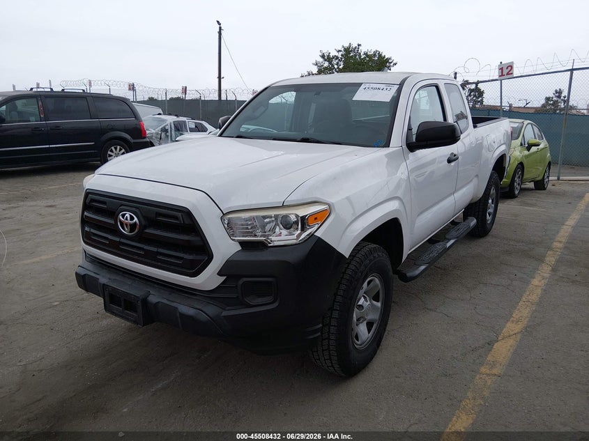 2017 Toyota Tacoma VIN 5TFRX5GN8HX100027 IAAI salvage auction — RIGHT SIDE, Salvage (California), sold $25 on 2026-07-29 (photo 2)