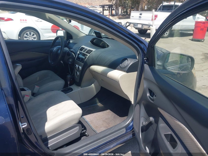 2007 Toyota Yaris VIN JTDBT923171184963 IAAI salvage auction — SIDE, Salvage (California), sold $375 on 2026-07-15 (photo 5)
