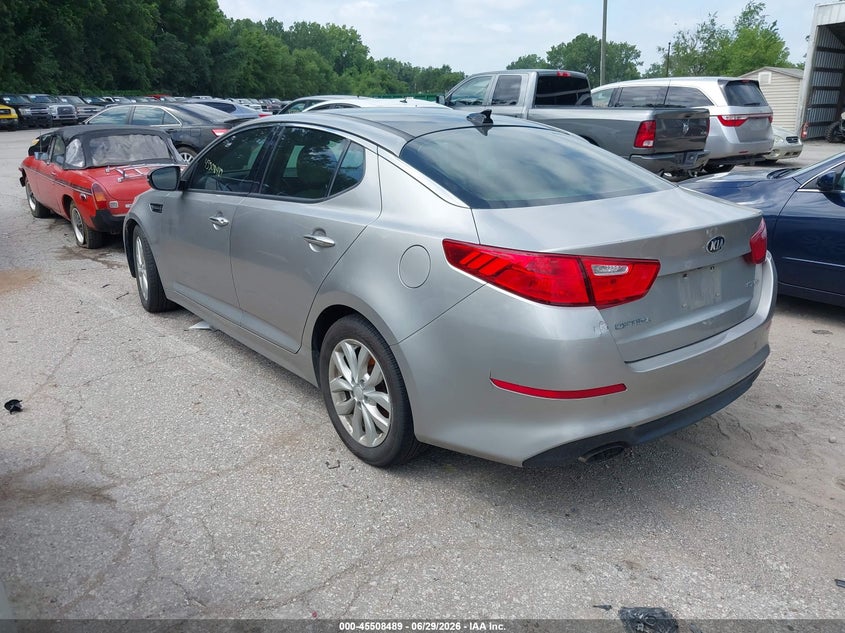 2015 Kia Optima VIN 5XXGN4A79FG370633 IAAI salvage auction — NORMAL WEAR, Clear (Kansas), sold $550 on 2026-07-29 (photo 3)