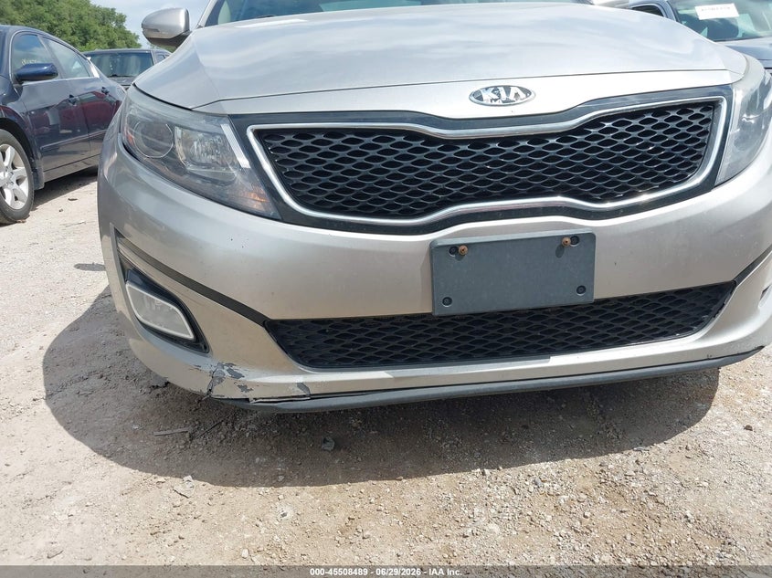 2015 Kia Optima VIN 5XXGN4A79FG370633 IAAI salvage auction — NORMAL WEAR, Clear (Kansas), sold $550 on 2026-07-29 (photo 6)