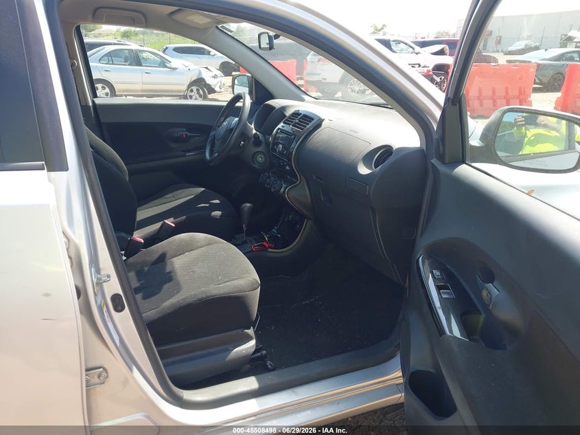 2009 Scion Xd VIN JTKKU10489J046083 IAAI salvage auction — NORMAL WEAR, Clear (Illinois), sold $375 on 2026-07-15 (photo 5)