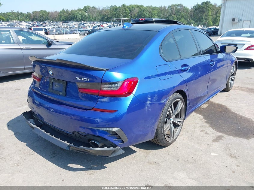 2020 BMW 3er VIN 3MW5R7J03L8B29814 IAAI salvage auction — LEFT FRONT, Wait Title, sold $8,100 on 2026-08-23 (photo 4)